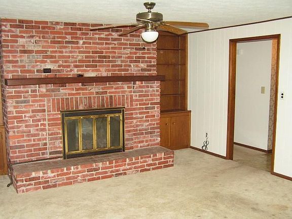 4th image of 1922 S Saratoga Ave