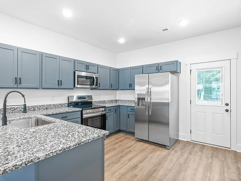 323 S Ridge Trl — Photo 12