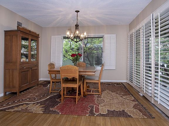 4th image of 1205 S Orange Grove Blvd
