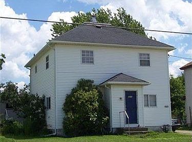 3rd image of 9809 Meadville St