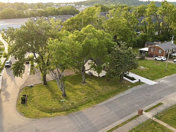 3rd image of 126 Donelsonwood Dr