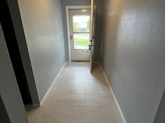 4th image of 1519 S Haven Dr