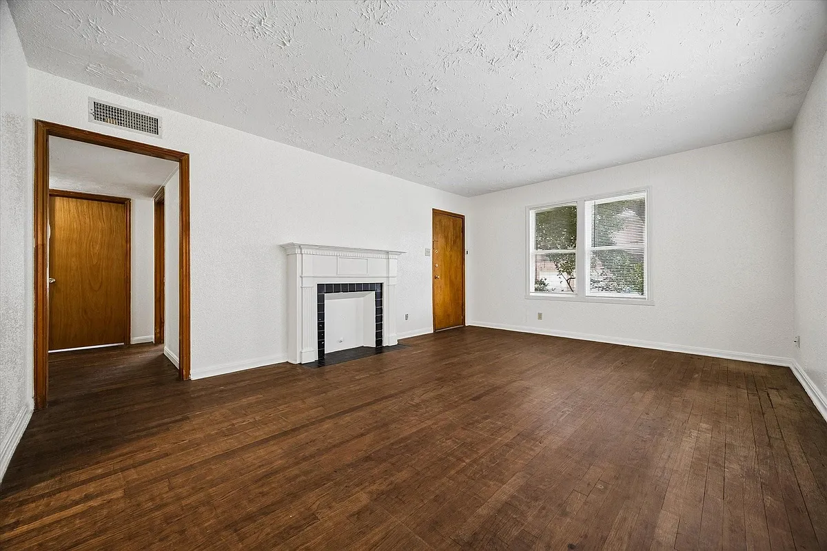 Building Photo - 2308 McClendon St #1