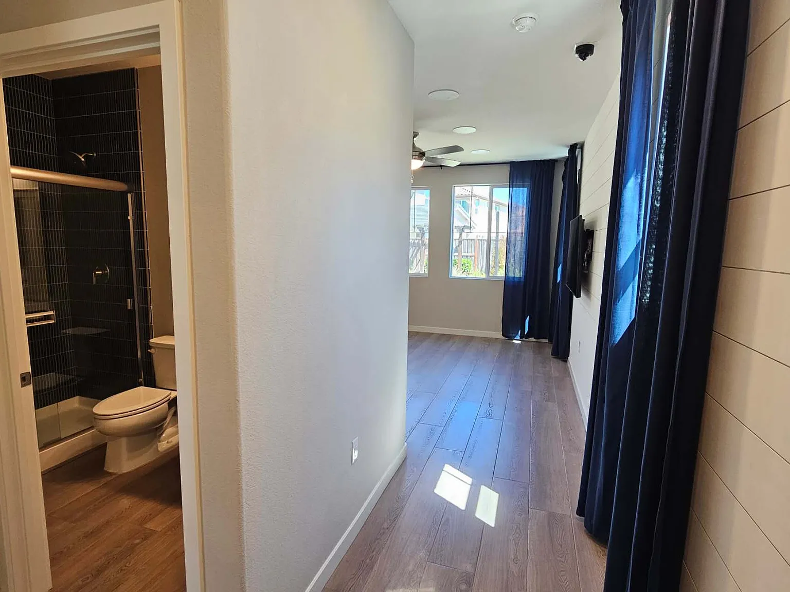 4 bed, 1836 sqft, $3,300 — Photo 3