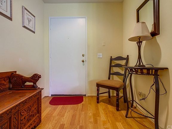 4th image of 1142 Strawberry Ln