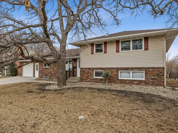 105 19th Ave N, Fargo, ND 58102