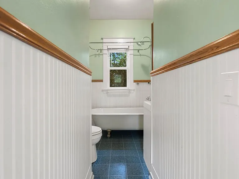 712 SW 3rd Pl — Photo 15