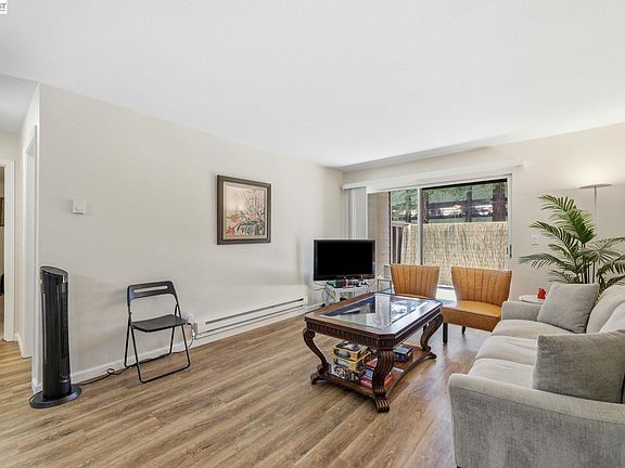 5th image of 1137 Yarwood Ct