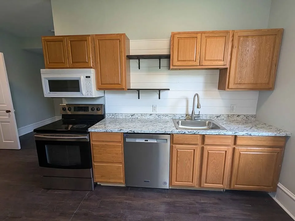115 Main St #2