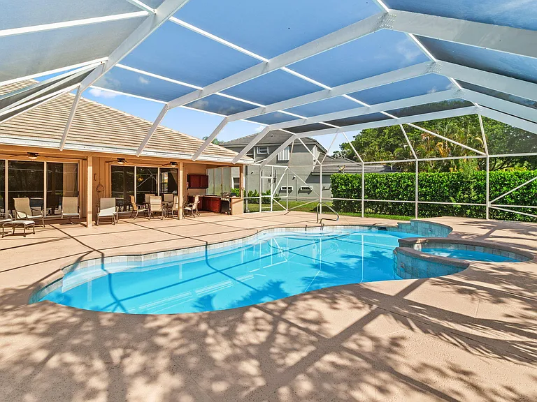 21698 Abington Ct — Photo 40