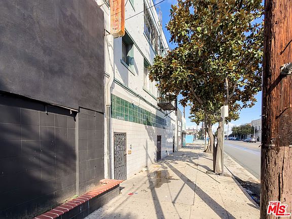 3rd image of 3309 S Main St APT 11