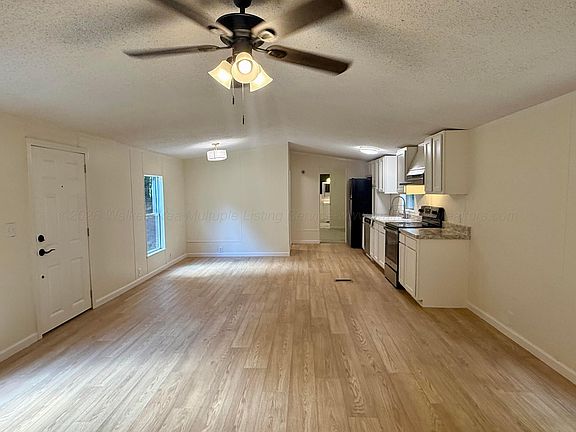 4th image of 282 Evans Cir