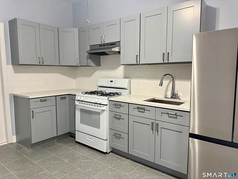 262 Lloyd St #1 — Photo 10