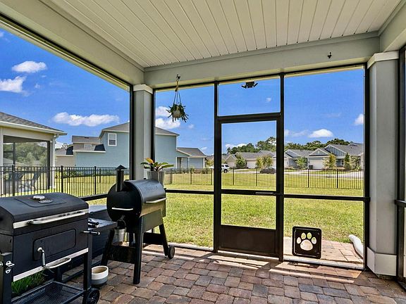 3rd image of 2886 Crossfield Dr