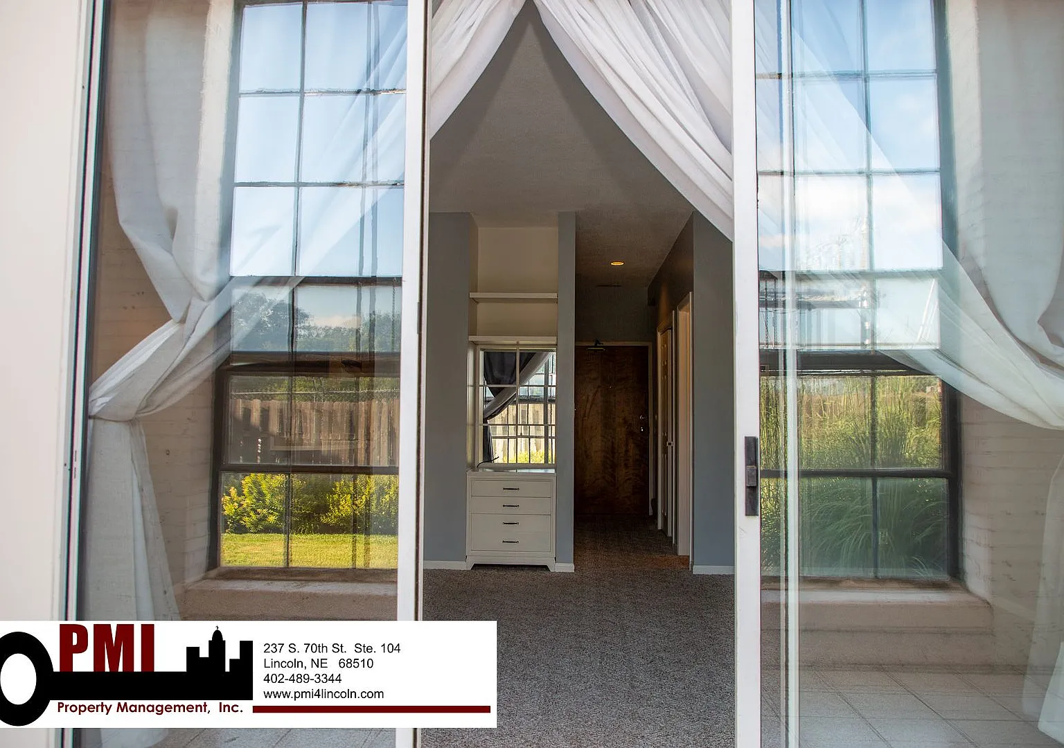2 Bedroom, 1.5 Bathroom Single Unit for Rent at Historic WaterPark, No Pet Rental — Photo 1