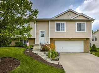 7972 Bartlett St, Omaha, NE 68122