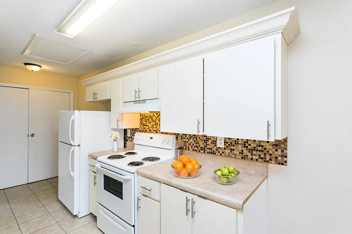 Building Photo - 296 Flower Ln #2