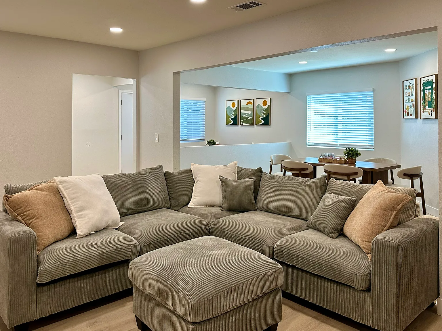 4 bed, 1444 sqft, $5,950 — Photo 1