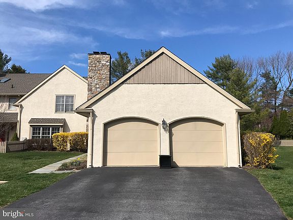 3rd image of 405 Chandlee Dr