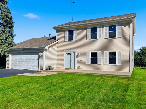 1050 Applewood Ln, Algonquin, IL 60102