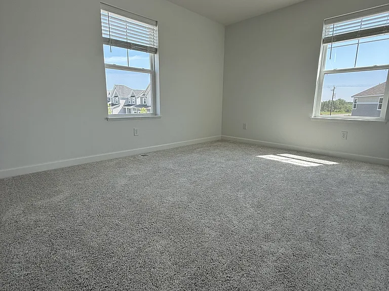 1071 Anmeadle Row — Photo 8