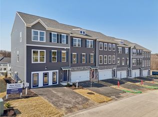 302 Cherry Tree Dr, Butler, PA 16001