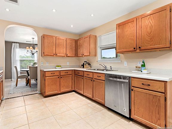 2nd image of 9102 Redwood Cir