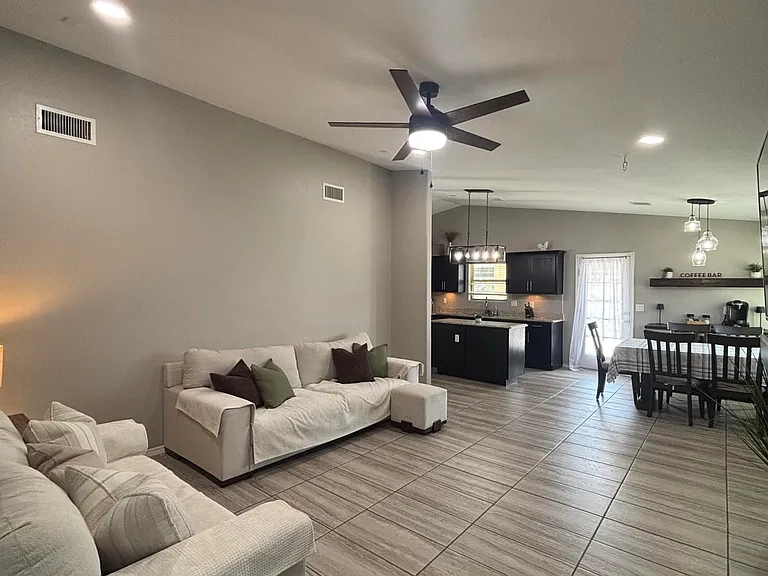 11613 Flor Galatea Way — Photo 4