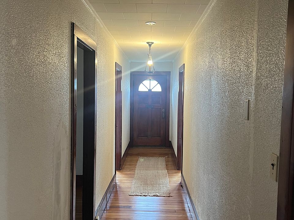 Front door & hallway