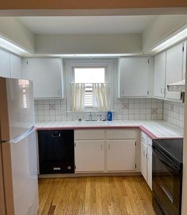 2nd image of 23 Danforth Ln Unit 23