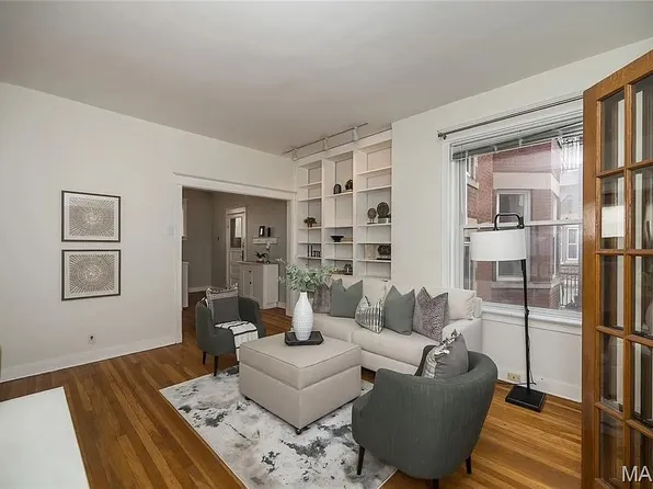 4957 McPherson Ave APT D, Saint Louis, MO 63108