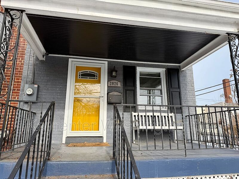 1st image of 2026 Savannah Pl SE #Se