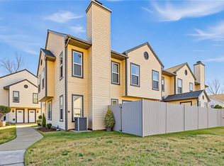 812 Zircon Ct, Virginia Beach, VA 23462