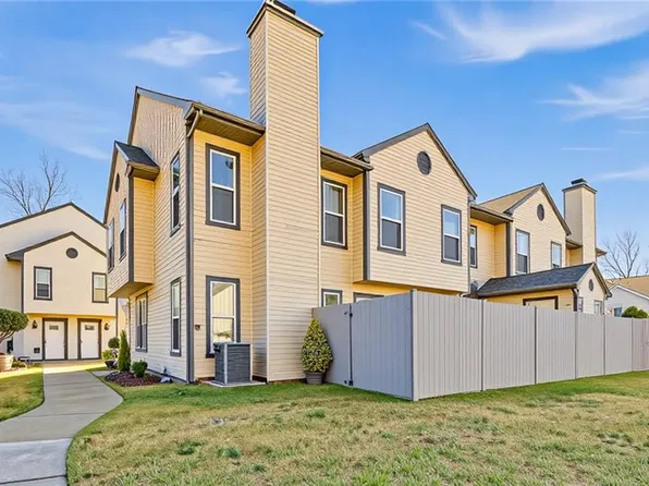 812 Zircon Ct, Virginia Beach, VA 23462