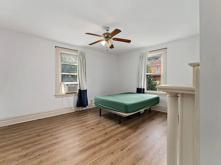 901 Highview St #1 — Photo 15
