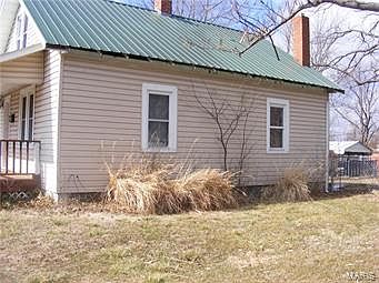 5th image of 605 E Pear Ave