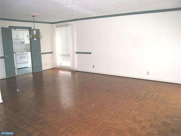 2nd image of 2401 Pennsylvania Ave APT 214