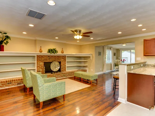 8639 Morwin St, Norfolk, VA 23503