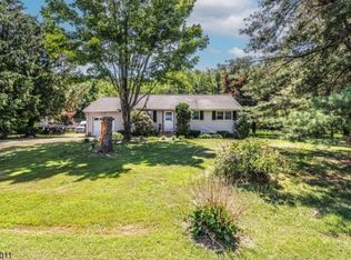 173 Bloomsbury Rd, Asbury, NJ 08802