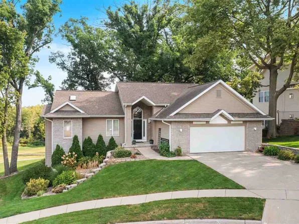 1963 Brown Deer Trl, Coralville, IA 52241