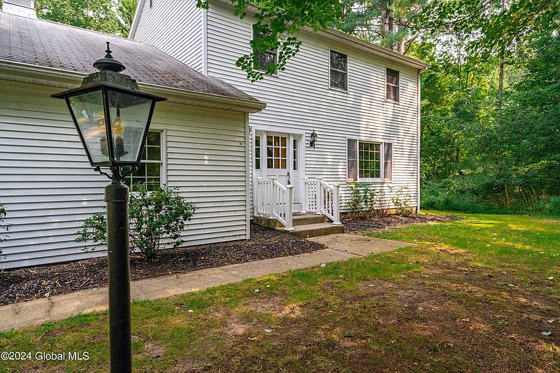 2nd image of 309 Burgoyne Road