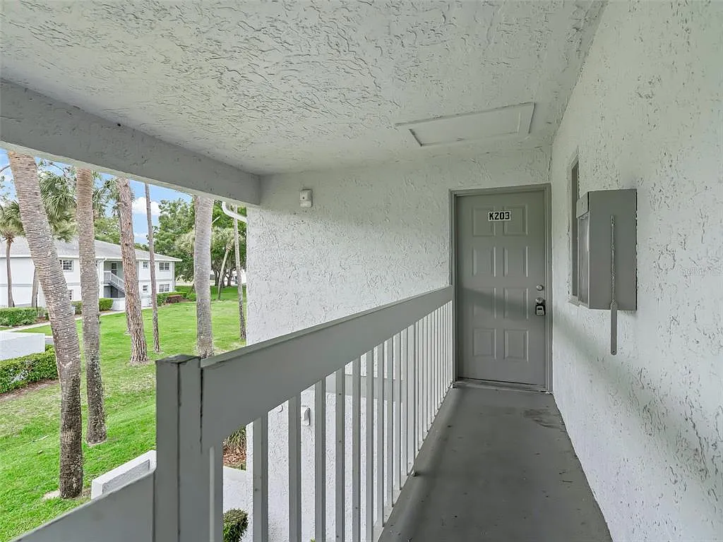 2 bed, 2.0 bath, 837 sqft, $1,250 — Photo 3