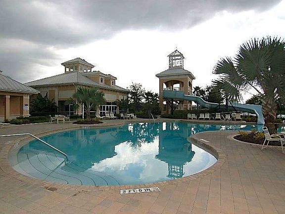 3rd image of 589 Juniper Springs Dr
