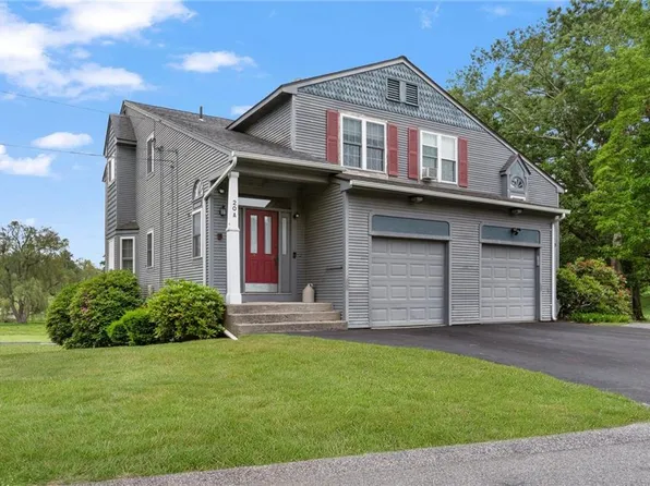 20 Pond Ct #A, North Providence, RI 02904