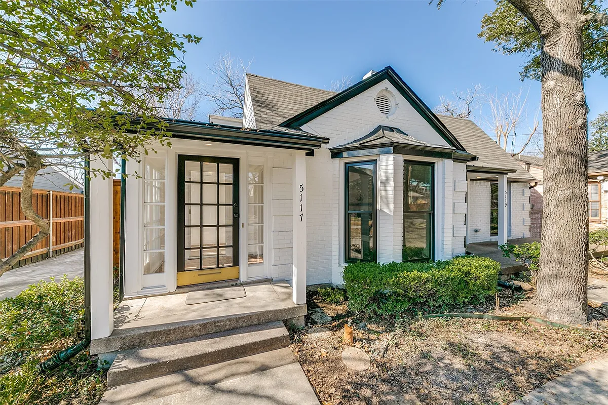 Building Photo - 5117 Maple Springs Blvd