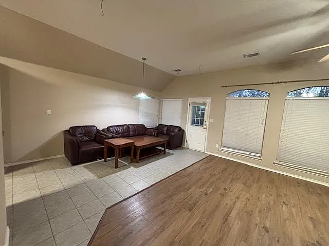 7420 W Magic Mountain Ln — Photo 11