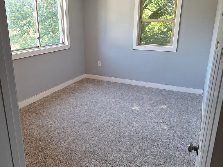 2844 Hartford St SE #203 — Photo 8