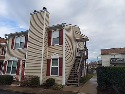 1420 Deerpond Ln Photo 1