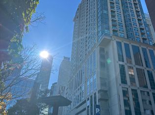 8 Park Rd #2116, Toronto, ON M4W3S5