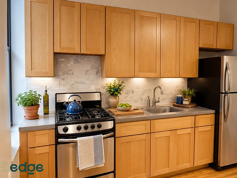 654 Park Pl #3LB — Photo 2